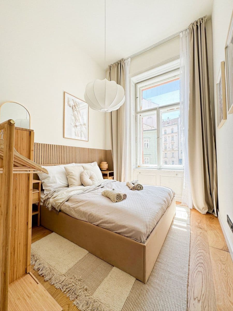 Pronájem bytu  50 m², Křemencova, Praha, Praha