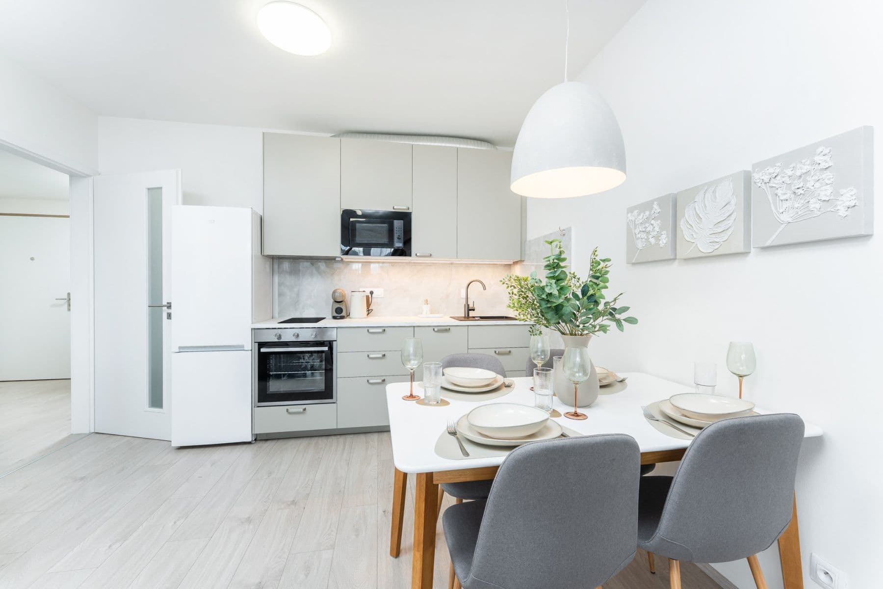 Pronájem bytu  53 m², V Háji, Praha, Praha