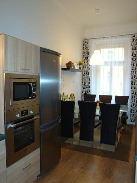 Pronájem bytu 3+1 95 m², Vrázova, Praha, Praha