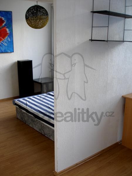 Pronájem bytu 2+kk 35 m², Laudova, Praha, Praha