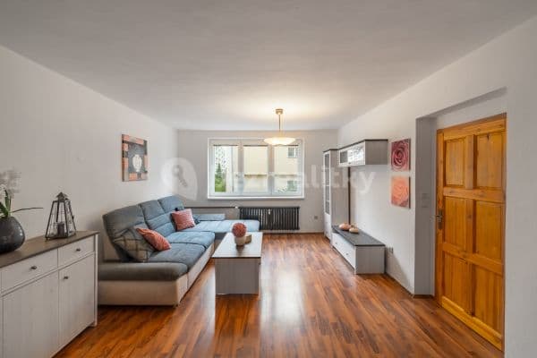 Pronájem bytu 2+1 60 m², Irkutská, Hlavní město Praha