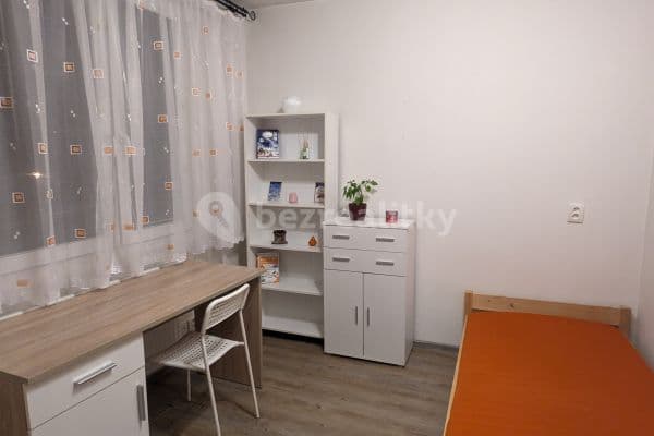 Pronájem bytu 4+1 80 m², Dobevská, Hlavní město Praha