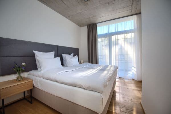 Pronájem bytu  50 m², Soukenická, Praha