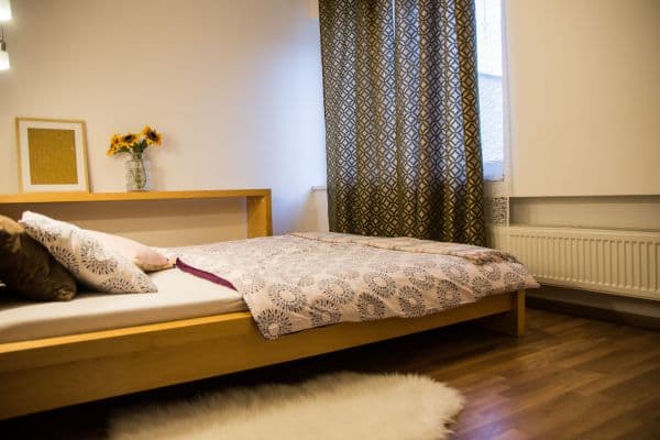 Pronájem bytu  55 m², Kúpeľná, Bratislava - mestská časť Staré Mesto, Bratislavský kraj
