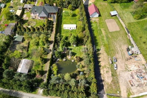 Prodej pozemku 2.251 m², Nižbor