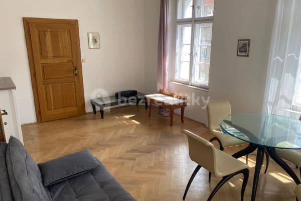 Pronájem bytu 2+1 45 m², Karmelitská, Praha