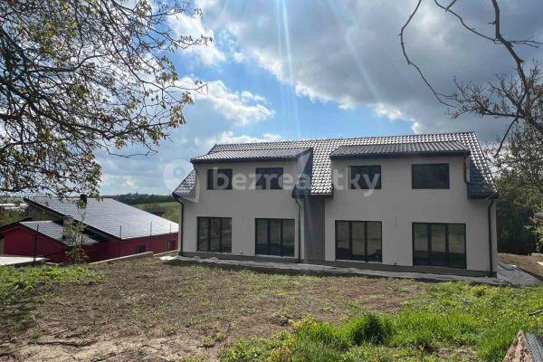 Prodej domu 245 m², pozemek 1.043 m², Zvoleněves