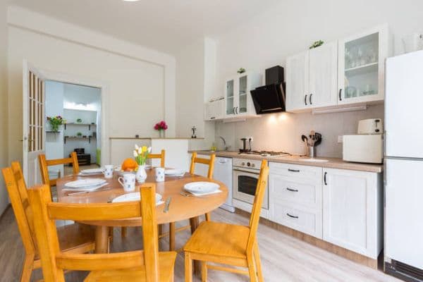 Pronájem bytu  113 m², Čáslavská, Praha
