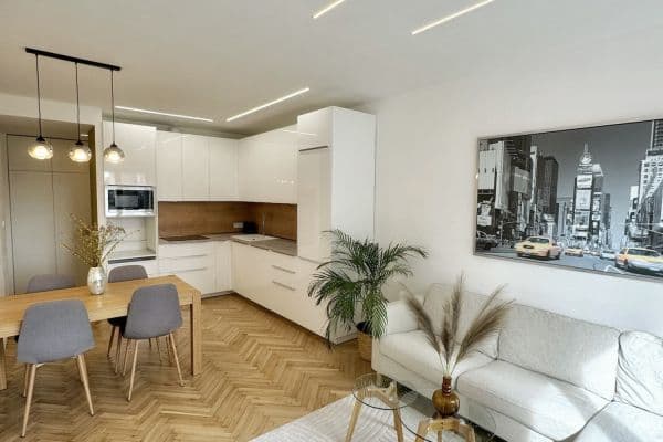 Pronájem bytu  66 m², Malešická, Praha