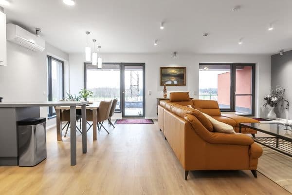 Pronájem bytu  180 m², Ibišková, Praha