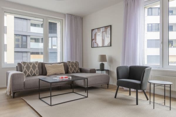Pronájem bytu  90 m², U Pergamenky, Praha