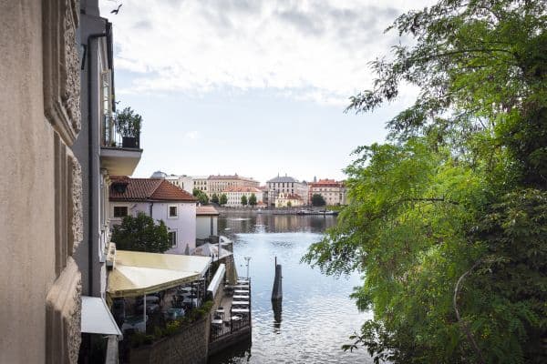 Pronájem bytu  56 m², U Lužického semináře, Praha