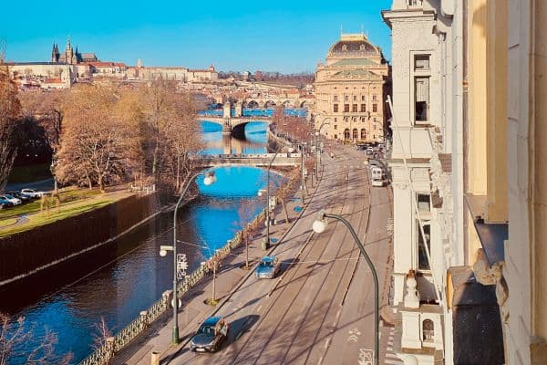 Pronájem bytu  80 m², Masarykovo nábřeží, Praha