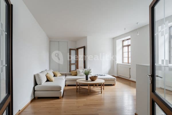Pronájem bytu  80 m², Betlémské náměstí, Praha