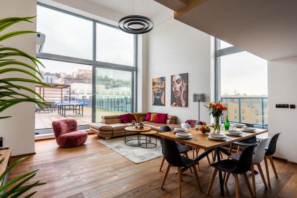 Pronájem bytu  150 m², Křižíkova, Praha