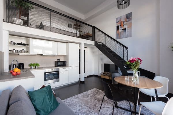 Pronájem bytu  65 m², Křižíkova, Praha