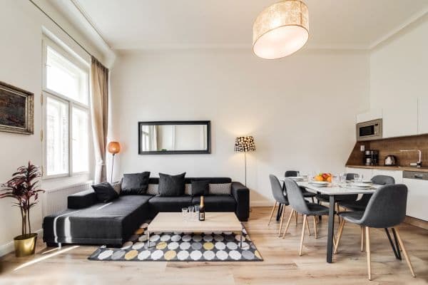 Pronájem bytu  103 m², Křižovnická, Praha