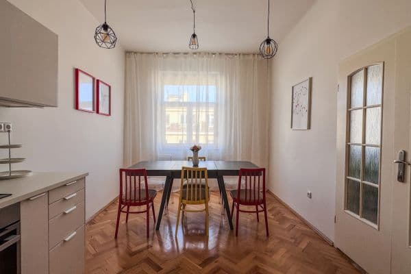 Pronájem bytu  120 m², Šmilovského, Praha, Praha