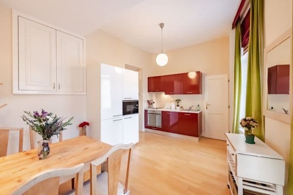 Pronájem bytu  45 m², Štěpánská, Praha