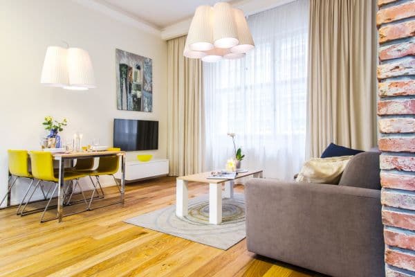 Pronájem bytu  46 m², Dlouhá, Praha