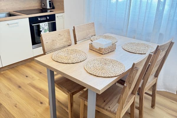 Pronájem bytu  31 m², Zbraslavská, Praha