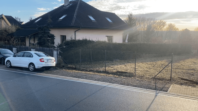 Prodej pozemku • 1185 m² bez realitky