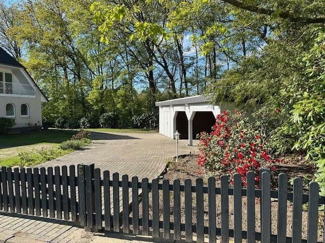 Prodej domu 200 m², pozemek 5.480 m², Luhkamp 5, Bispingen, Dolní Sasko Prodej domu 200 m², pozemek 5.480 m², Luhkamp 5, Bispingen, Dolní Sasko