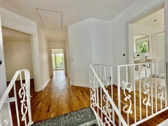 Prodej domu 200 m², pozemek 5.480 m², Luhkamp 5, Bispingen, Dolní Sasko Prodej domu 200 m², pozemek 5.480 m², Luhkamp 5, Bispingen, Dolní Sasko