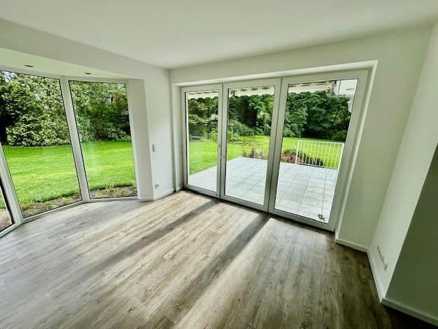 Prodej domu 200 m², pozemek 5.480 m², Luhkamp 5, Bispingen, Dolní Sasko Prodej domu 200 m², pozemek 5.480 m², Luhkamp 5, Bispingen, Dolní Sasko