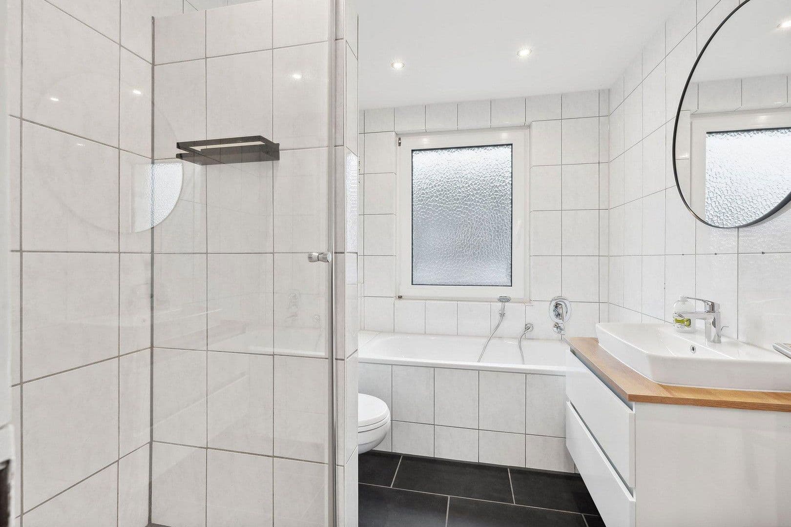 Prodej domu 175 m², pozemek 344 m², Isenbüttel, Dolní Sasko Prodej domu 175 m², pozemek 344 m², Isenbüttel, Dolní Sasko