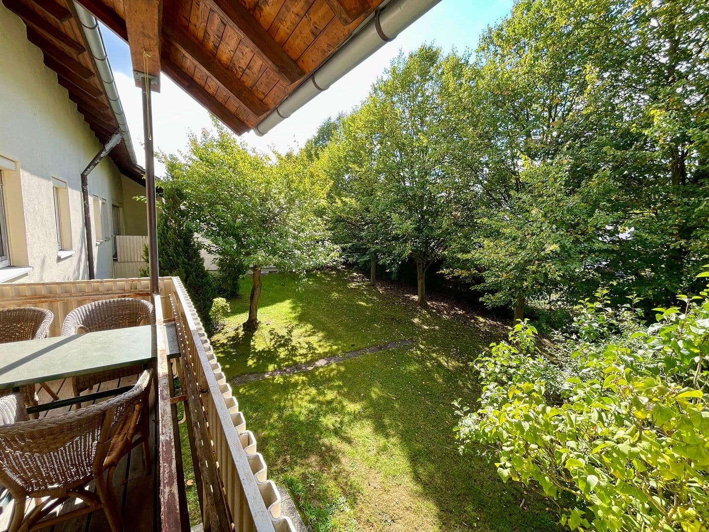 Prodej domu 554 m², pozemek 850 m², Spiegelgartenstr. 40, Herzogenaurach, Bavorsko Prodej domu 554 m², pozemek 850 m², Spiegelgartenstr. 40, Herzogenaurach, Bavorsko