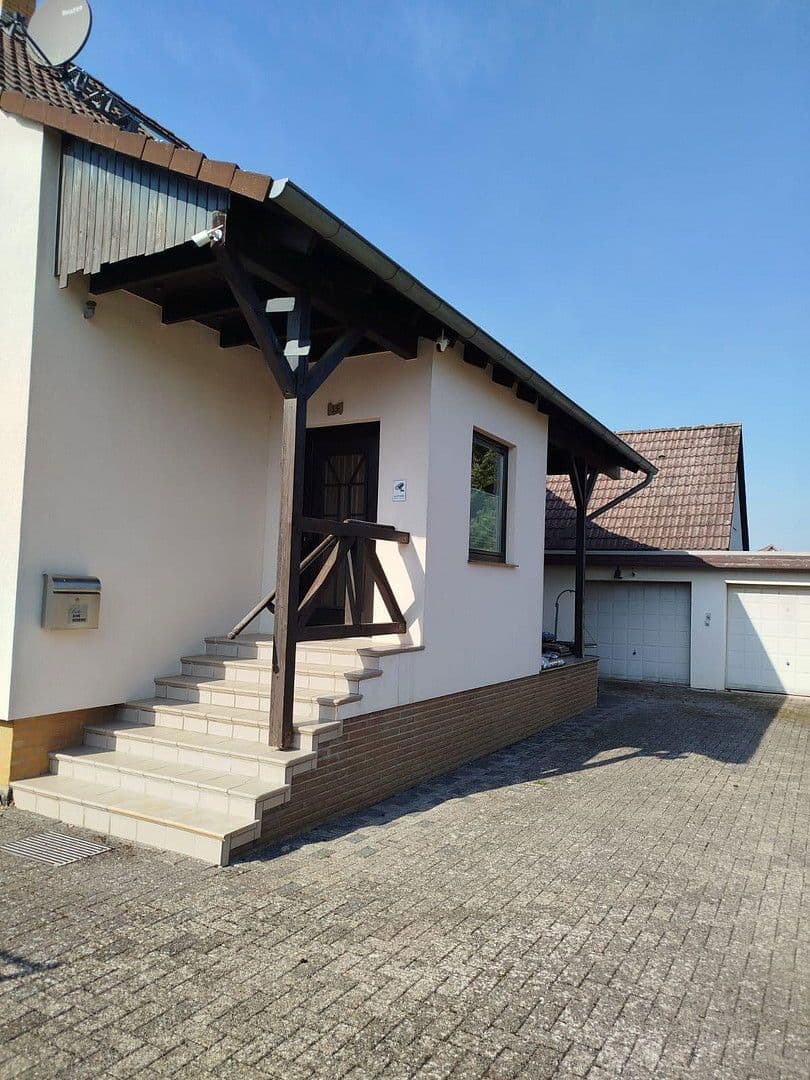 Prodej domu 180 m², pozemek 1.015 m², Springe, Dolní Sasko Prodej domu 180 m², pozemek 1.015 m², Springe, Dolní Sasko