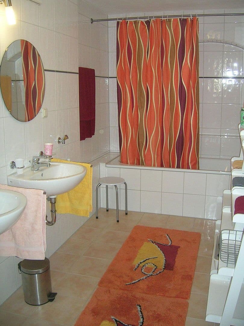 Pronájem bytu 2+1 54 m², Augsburg, Bavorsko Pronájem bytu 2+1 54 m², Augsburg, Bavorsko