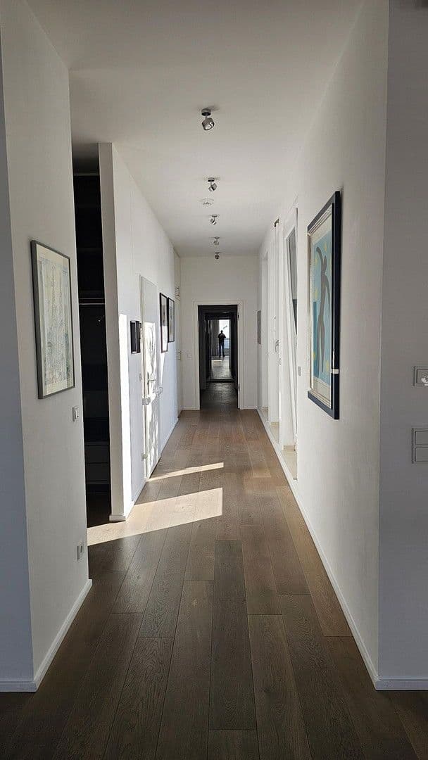 Prodej bytu 3+1 199 m², Köln, Severní Porýní-Vestfálsko Prodej bytu 3+1 199 m², Köln, Severní Porýní-Vestfálsko