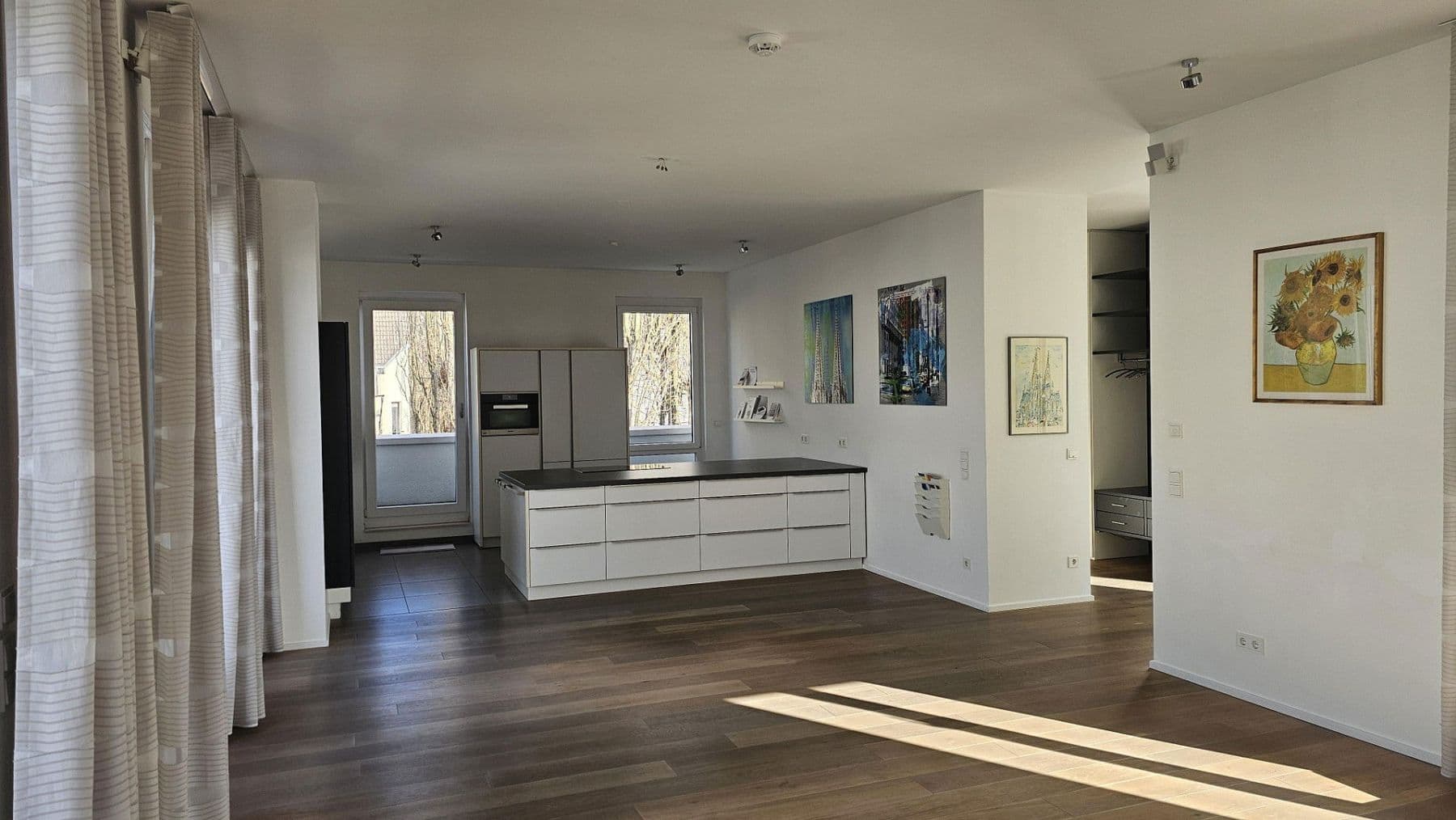 Prodej bytu 3+1 199 m², Köln, Severní Porýní-Vestfálsko Prodej bytu 3+1 199 m², Köln, Severní Porýní-Vestfálsko