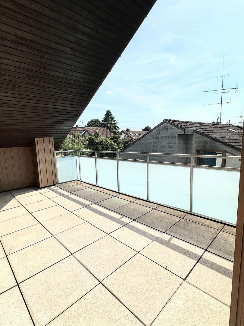 Prodej domu 320 m², pozemek 538 m², Gustav-Werner-Straße 10, Bönnigheim, Bádensko-Württembersko Prodej domu 320 m², pozemek 538 m², Gustav-Werner-Straße 10, Bönnigheim, Bádensko-Württembersko