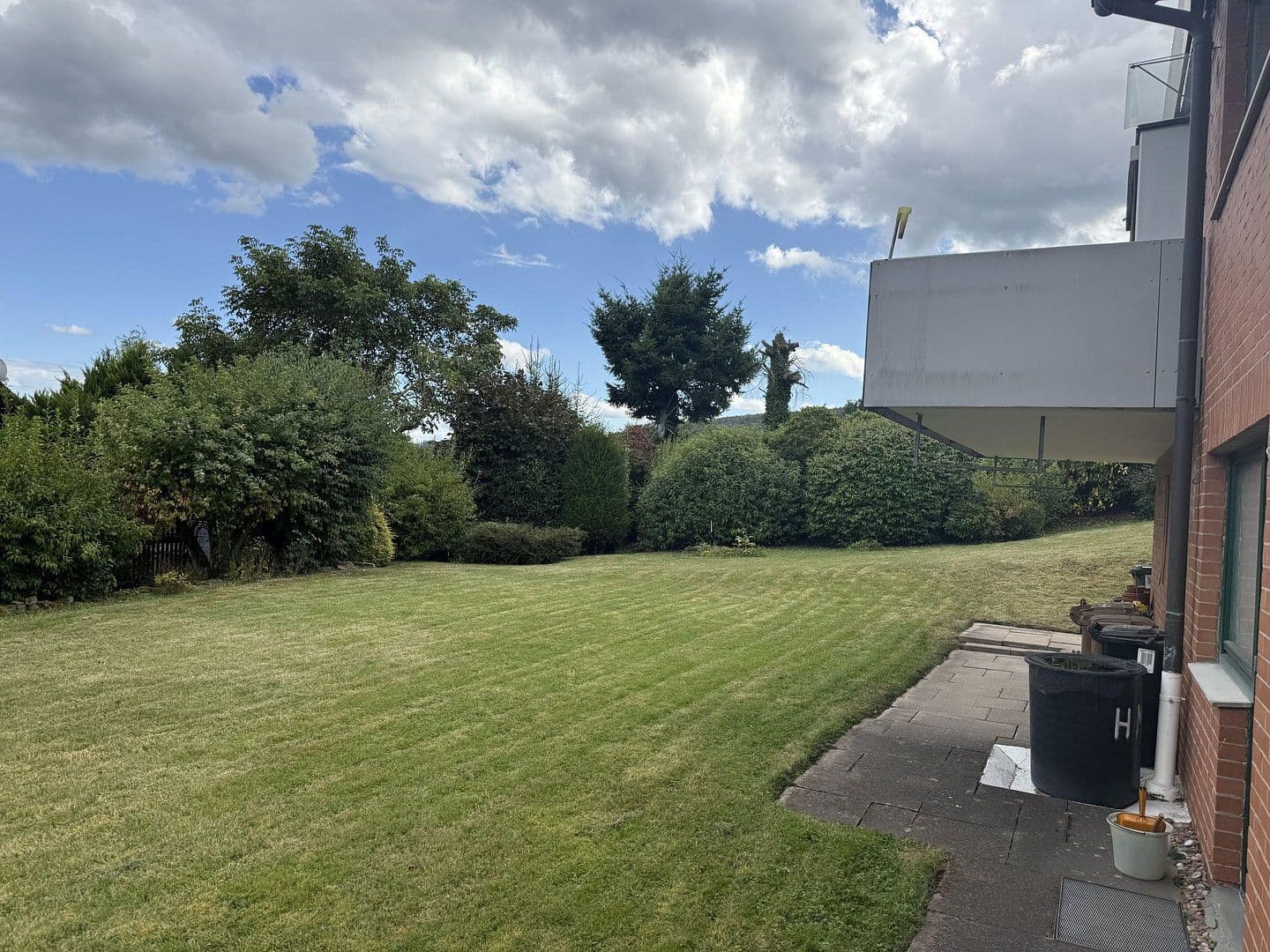 Prodej domu 190 m², pozemek 1.248 m², Reinhardshagen, Hessen Prodej domu 190 m², pozemek 1.248 m², Reinhardshagen, Hessen