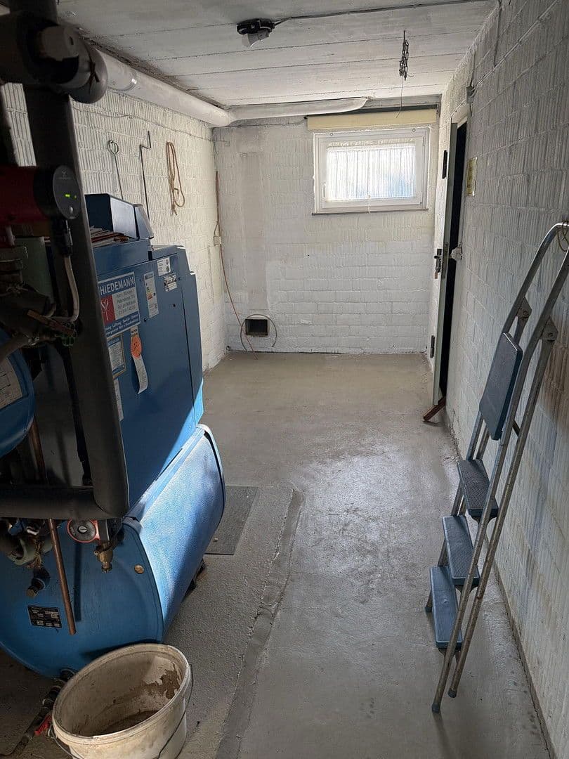 Prodej domu 190 m², pozemek 1.248 m², Reinhardshagen, Hessen Prodej domu 190 m², pozemek 1.248 m², Reinhardshagen, Hessen