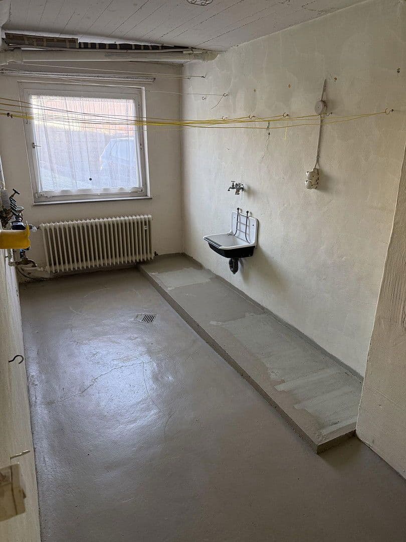 Prodej domu 190 m², pozemek 1.248 m², Reinhardshagen, Hessen Prodej domu 190 m², pozemek 1.248 m², Reinhardshagen, Hessen