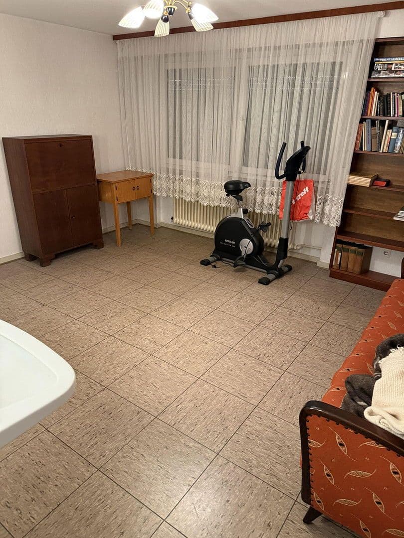 Prodej domu 190 m², pozemek 1.248 m², Reinhardshagen, Hessen Prodej domu 190 m², pozemek 1.248 m², Reinhardshagen, Hessen