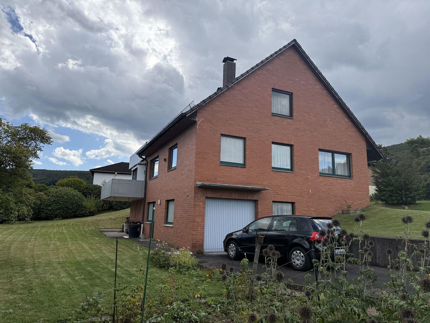 Prodej domu 190 m², pozemek 1.248 m², Reinhardshagen, Hessen Prodej domu 190 m², pozemek 1.248 m², Reinhardshagen, Hessen