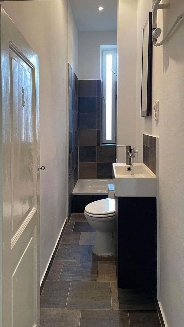 Prodej bytu 1+1 42 m², Koloniestrasse 33, Berlin, Berlín Prodej bytu 1+1 42 m², Koloniestrasse 33, Berlin, Berlín