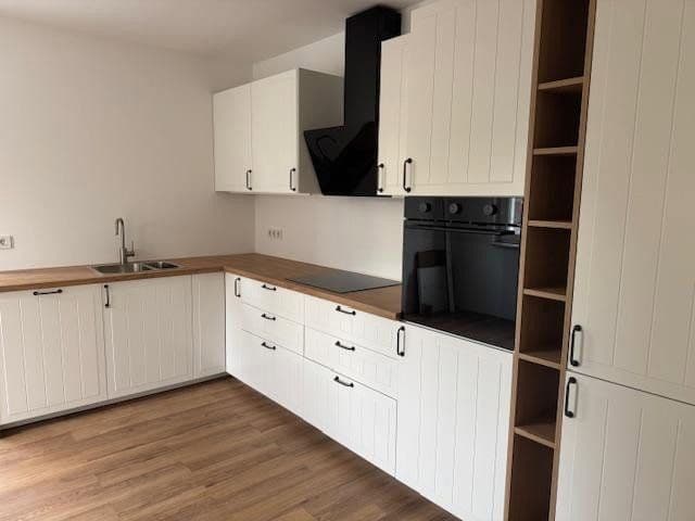 Pronájem domu 137 m², pozemek 300 m², Tiniusstr. 35, Berlin, Berlín Pronájem domu 137 m², pozemek 300 m², Tiniusstr. 35, Berlin, Berlín