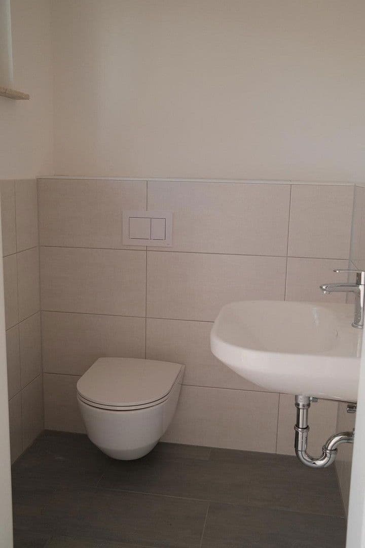 Pronájem domu 137 m², pozemek 300 m², Tiniusstr. 35, Berlin, Berlín Pronájem domu 137 m², pozemek 300 m², Tiniusstr. 35, Berlin, Berlín