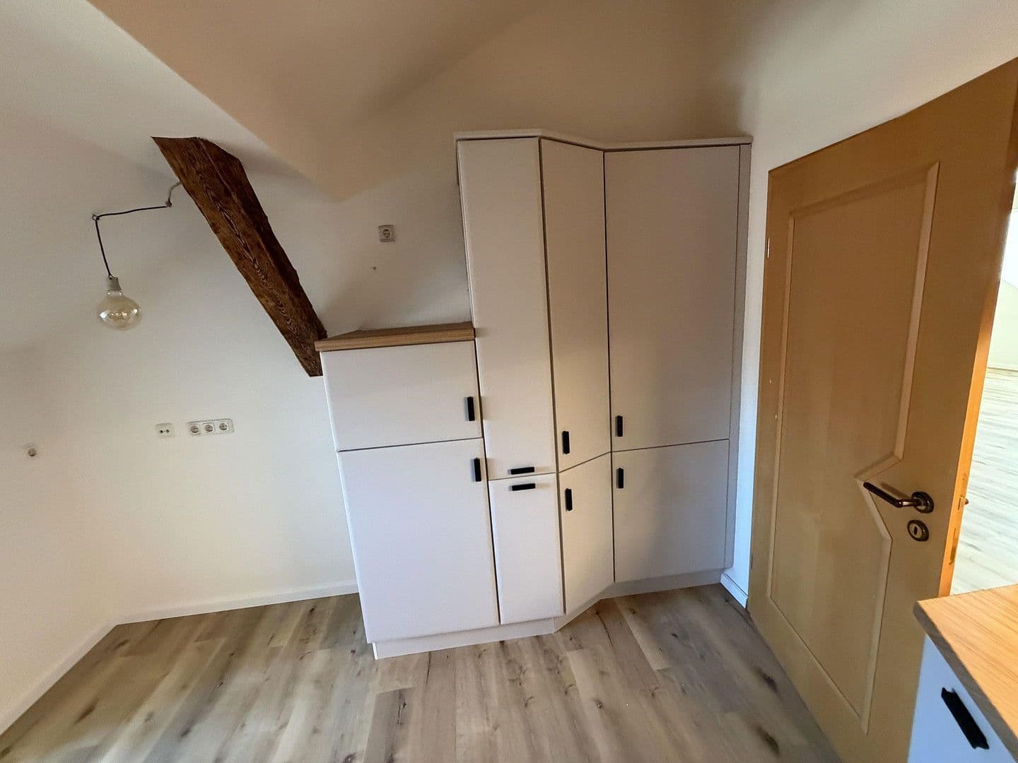 Pronájem bytu 4+1 151 m², Westliche Stadtmauerstraße 64, Erlangen, Bavorsko Pronájem bytu 4+1 151 m², Westliche Stadtmauerstraße 64, Erlangen, Bavorsko