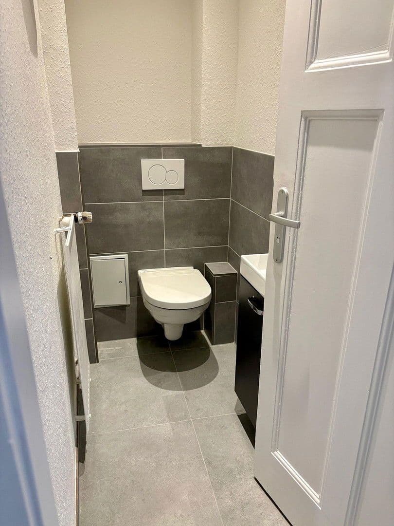 Pronájem bytu 3+kk 112 m², Kleiststr. 21, Wiesbaden, Hessen Pronájem bytu 3+kk 112 m², Kleiststr. 21, Wiesbaden, Hessen