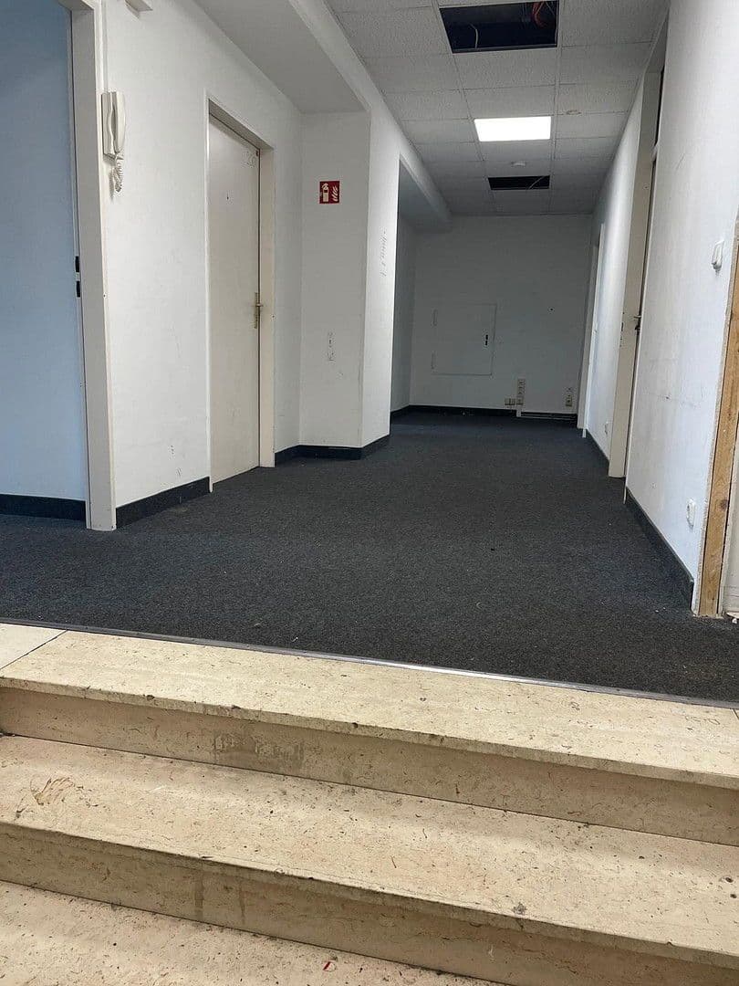 Pronájem kanceláře 156 m², München, Bavorsko Pronájem kanceláře 156 m², München, Bavorsko