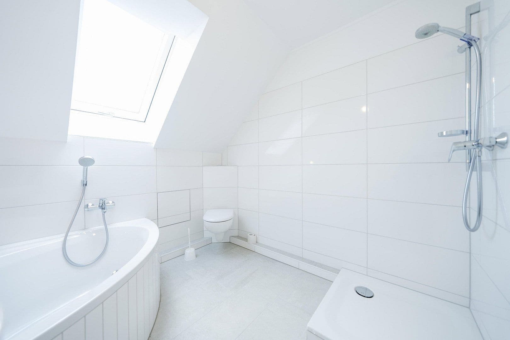 Prodej domu 142 m², pozemek 261 m², Lanzengasse 2b, Pforzheim, Bádensko-Württembersko Prodej domu 142 m², pozemek 261 m², Lanzengasse 2b, Pforzheim, Bádensko-Württembersko