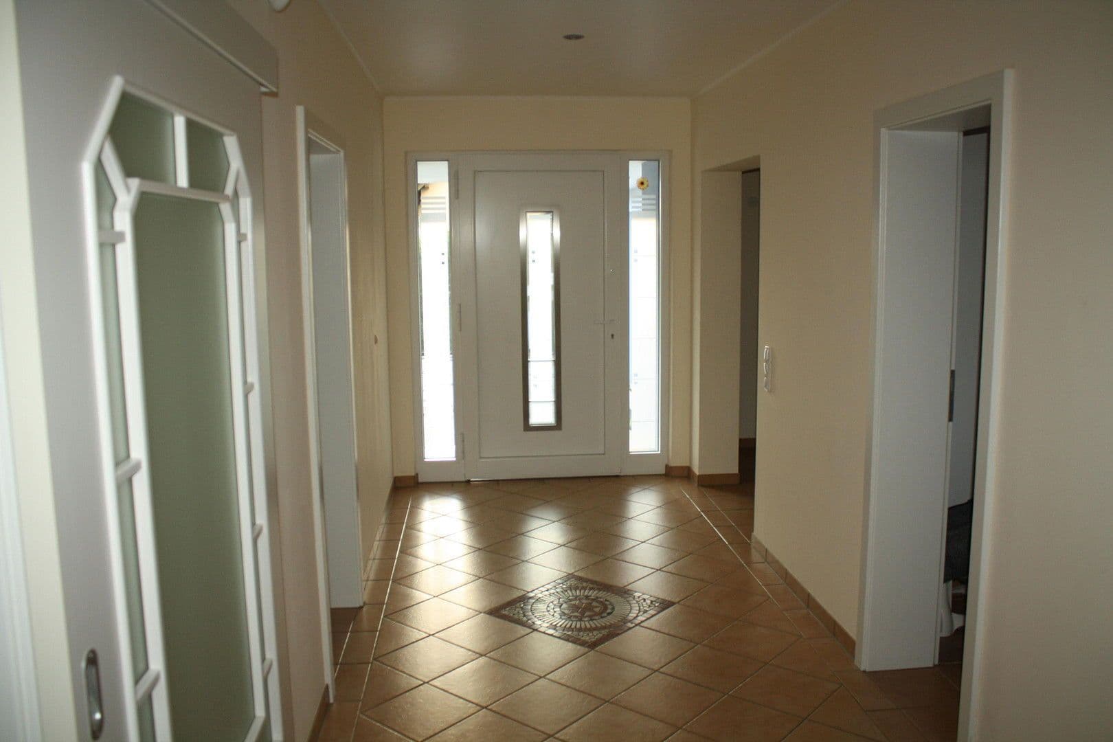 Prodej domu 229 m², pozemek 1.132 m², Messerich, Porýní-Falc Prodej domu 229 m², pozemek 1.132 m², Messerich, Porýní-Falc