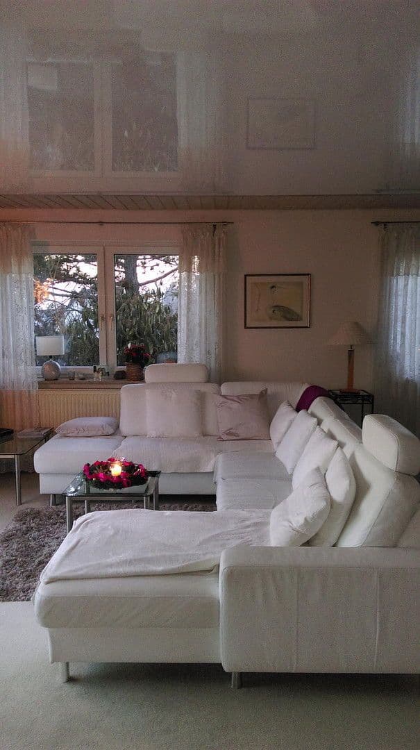 Prodej domu 206 m², pozemek 650 m², Leonberg, Bádensko-Württembersko Prodej domu 206 m², pozemek 650 m², Leonberg, Bádensko-Württembersko